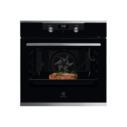 700 SenseCook Convection Oven with Aqua Clean | Kitchen appliances | Electrolux Group