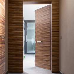 Project | Interior safety door with concealed hinges | Internal doors | Oikos – Architetture d’ingresso