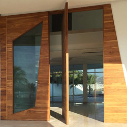 System One | Wooden Entrance Pivot Door | Hinged door fittings | FritsJurgens